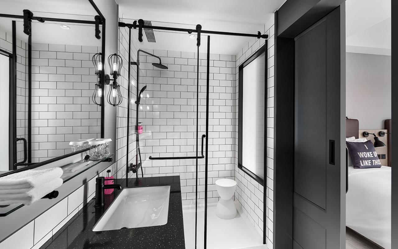 Hotel Moxy Taichung Exterior foto